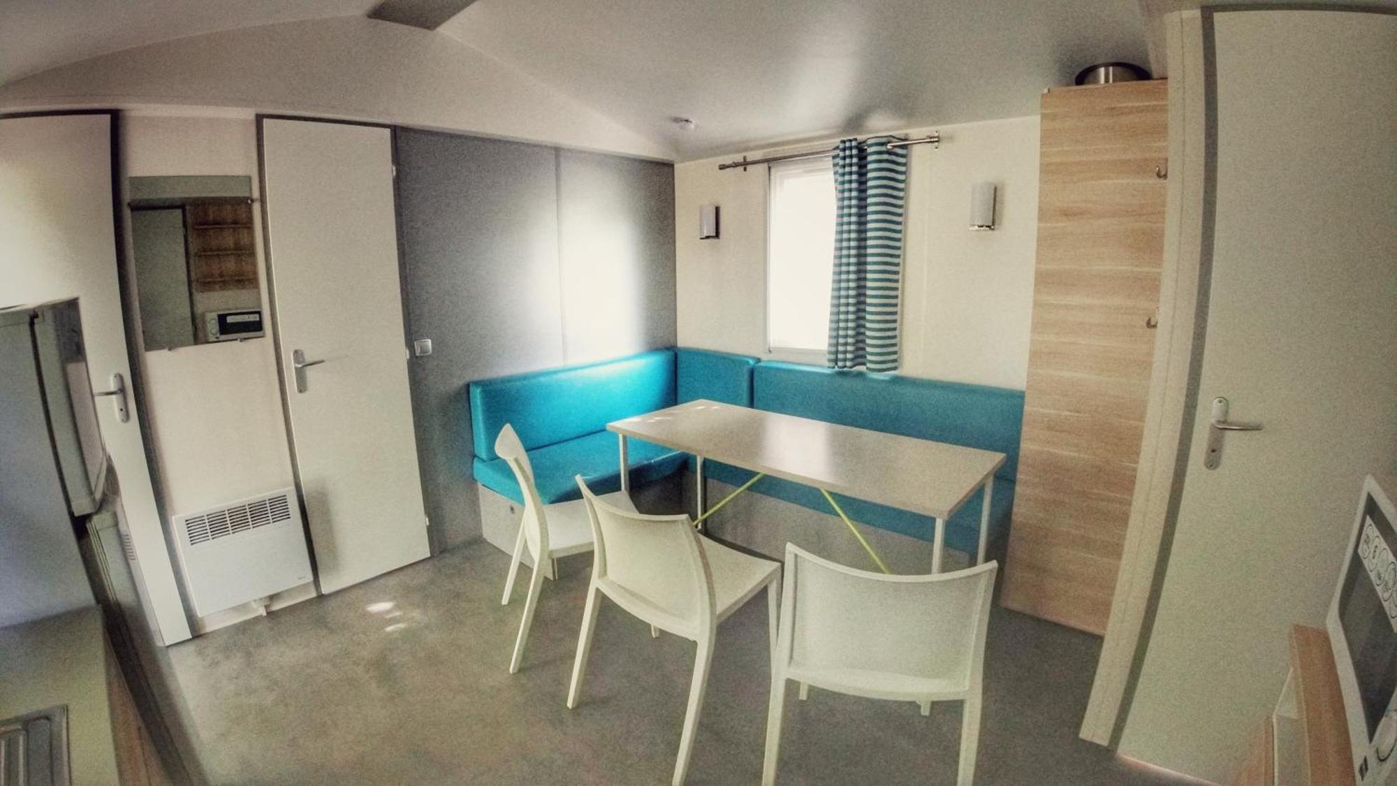 Triocamp Praha Hotel Екстериор снимка